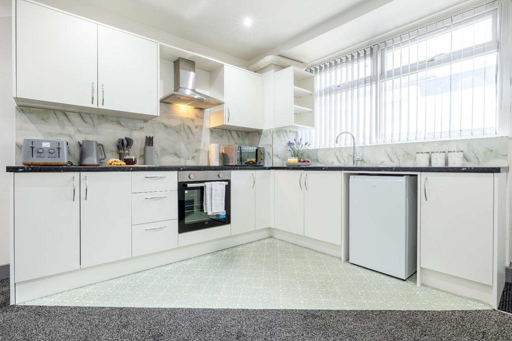 Rnm - Upgraded Business Stay For Travelling Contractors, All Amenities, Private Access Entire Place, Kitchen & Washroom, Smart Tv, Easy Access, Parking Nearby Cradley Heath المظهر الخارجي الصورة