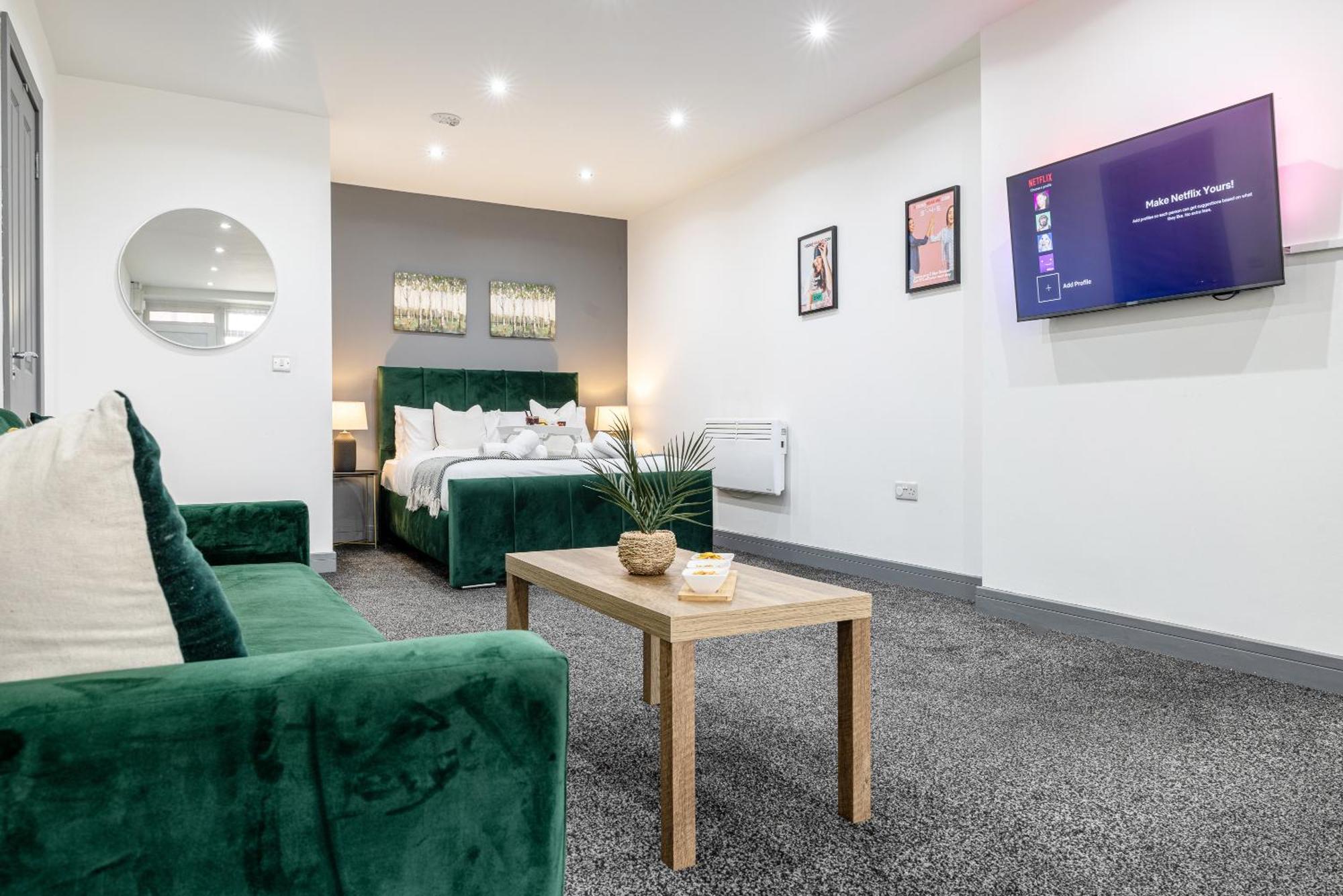 Rnm - Upgraded Business Stay For Travelling Contractors, All Amenities, Private Access Entire Place, Kitchen & Washroom, Smart Tv, Easy Access, Parking Nearby Cradley Heath المظهر الخارجي الصورة